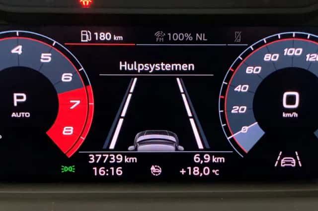 Audi Q3 (2020) thumbnail 6