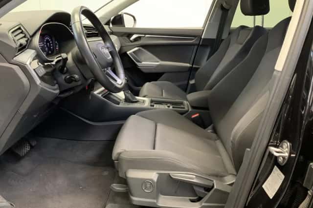 Audi Q3 (2020) thumbnail 2