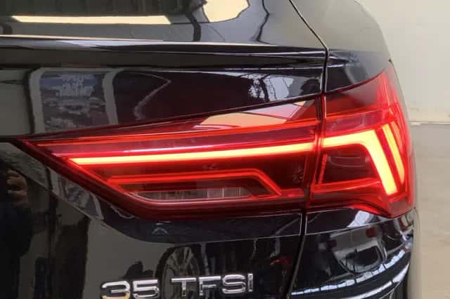 Audi Q3 (2020) thumbnail 17
