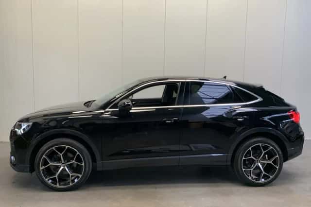 Audi Q3 (2020) thumbnail 3