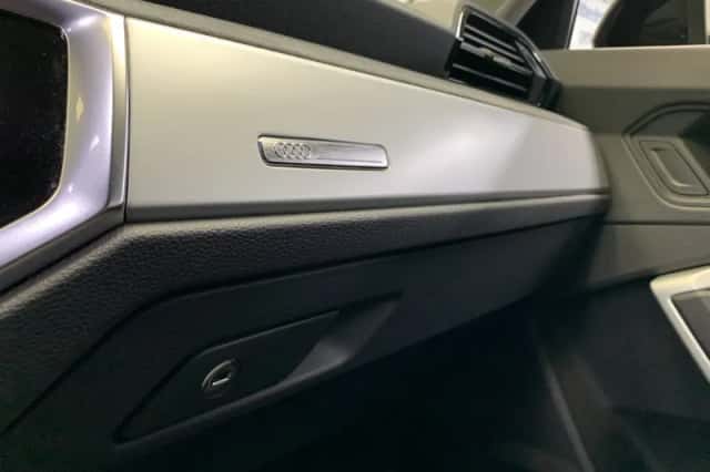 Audi Q3 (2020) thumbnail 25