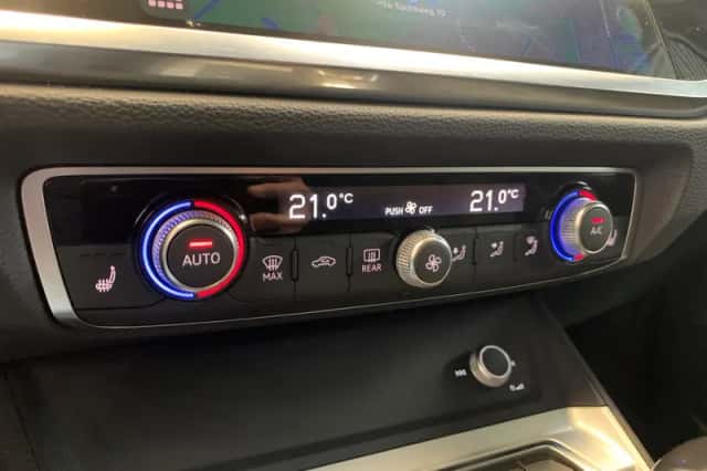 Audi Q3 (2020) thumbnail 30