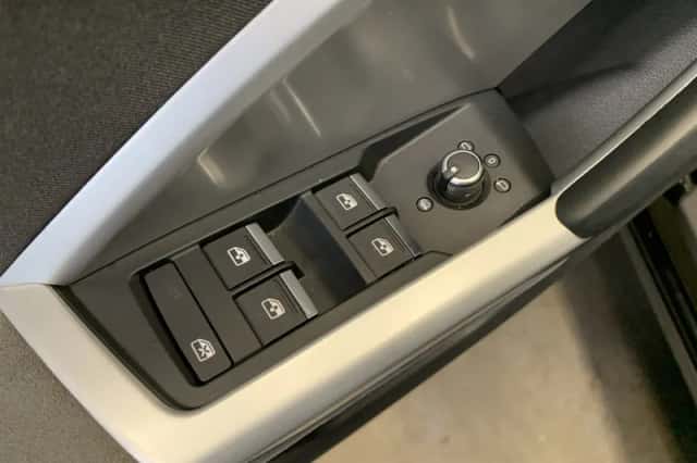 Audi Q3 (2020) thumbnail 38