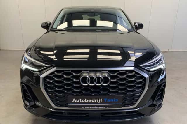 Audi Q3 (2020) thumbnail 53