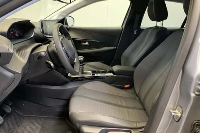 Peugeot 208 (2023) thumbnail 2