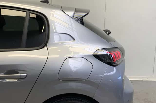 Peugeot 208 (2023) thumbnail 11