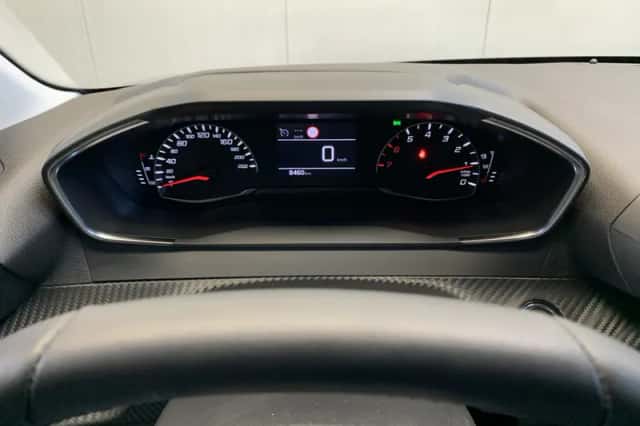 Peugeot 208 (2023) thumbnail 15