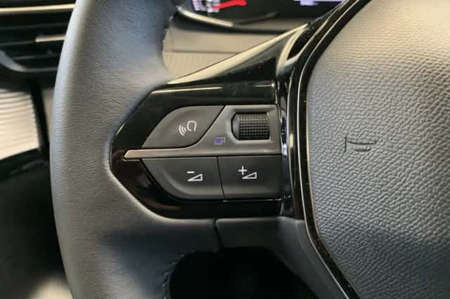 Peugeot 208 (2023) thumbnail 17