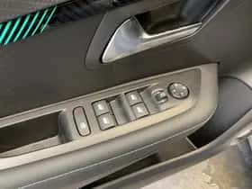 Peugeot 208 (2023) thumbnail 30