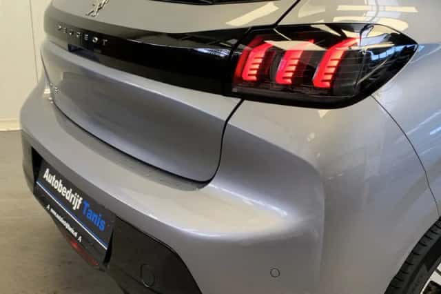 Peugeot 208 (2023) thumbnail 10