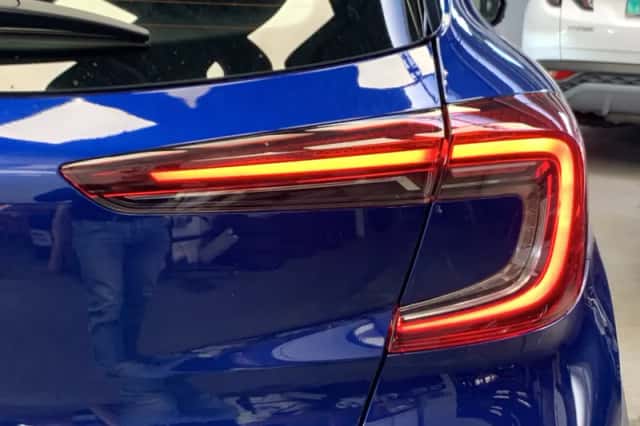 Renault Captur (2024) thumbnail 13