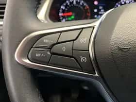 Renault Captur (2024) thumbnail 16