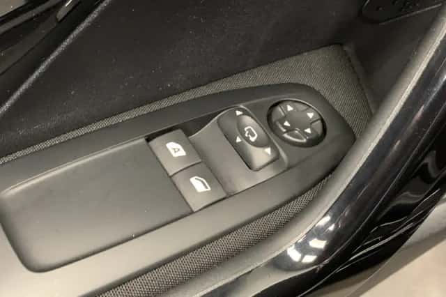 Peugeot 208 (2019) thumbnail 31