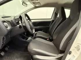 Peugeot 108 (2020) thumbnail 2