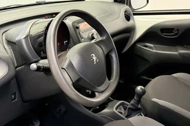 Peugeot 108 (2020) thumbnail 4