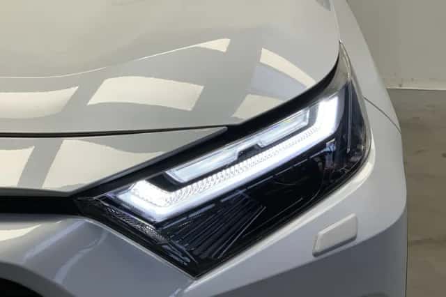 Toyota RAV4 (2024) thumbnail 11