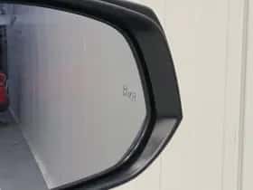 Toyota RAV4 (2024) thumbnail 13