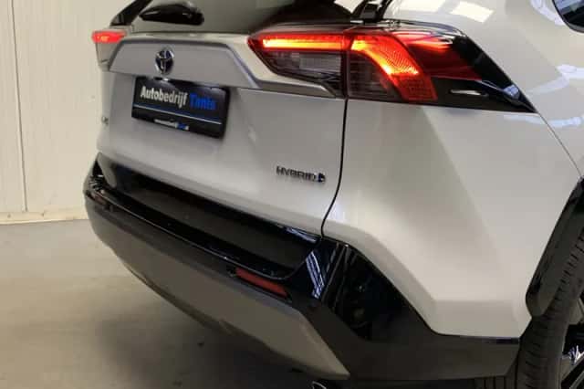 Toyota RAV4 (2024) thumbnail 17