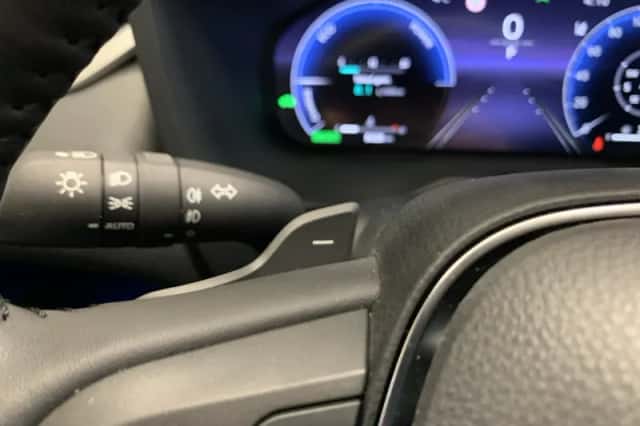 Toyota RAV4 (2024) thumbnail 23