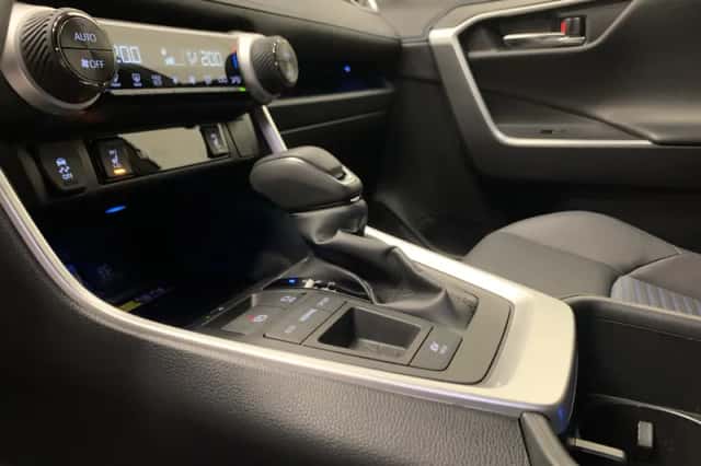 Toyota RAV4 (2024) thumbnail 30