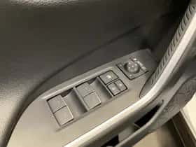 Toyota RAV4 (2024) thumbnail 34