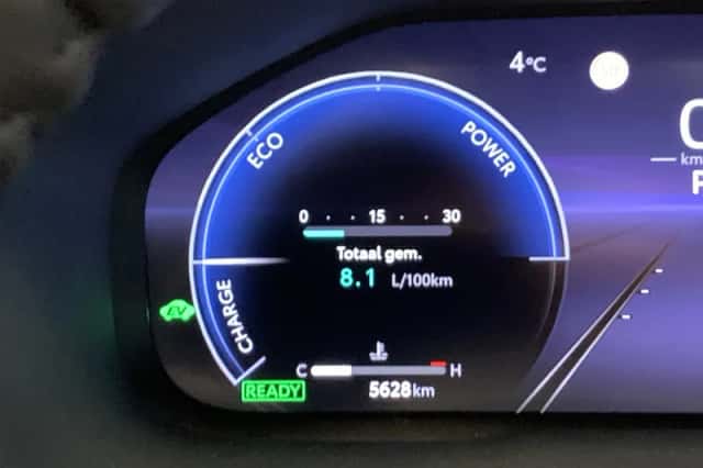 Toyota RAV4 (2024) thumbnail 6