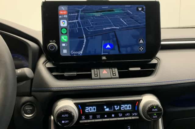 Toyota RAV4 (2024) thumbnail 7