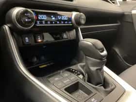 Toyota RAV4 (2024) thumbnail 8