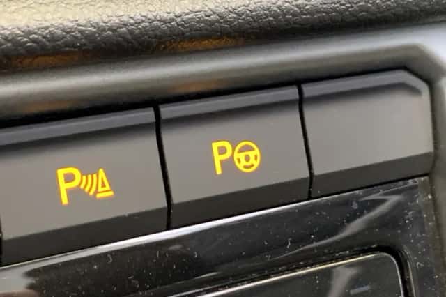 Volkswagen T-Roc (2024) thumbnail 26