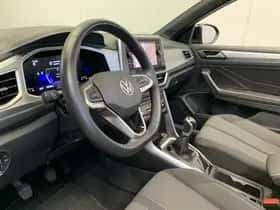 Volkswagen T-Roc (2024) thumbnail 36