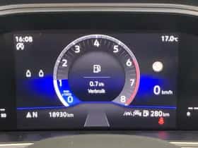 Volkswagen T-Roc (2024) thumbnail 7