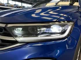 Volkswagen T-Roc (2024) thumbnail 11