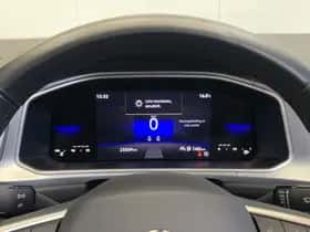 Volkswagen T-Roc (2024) thumbnail 21