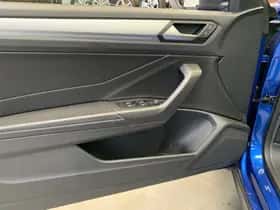Volkswagen T-Roc (2024) thumbnail 35