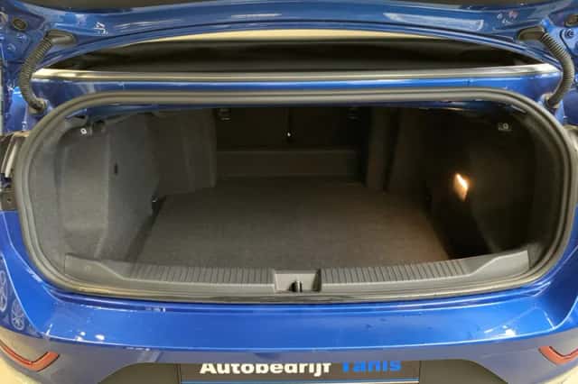 Volkswagen T-Roc (2024) thumbnail 43