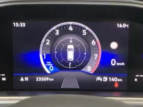 Volkswagen T-Roc (2024) thumbnail 6