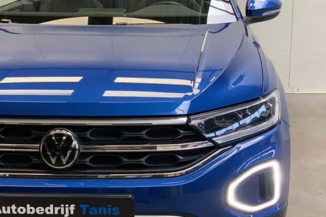 Volkswagen T-Roc (2024) thumbnail 9