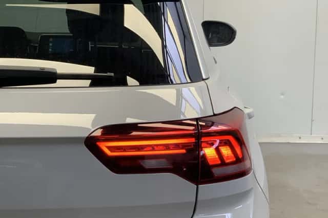 Volkswagen T-Roc (2024) thumbnail 16