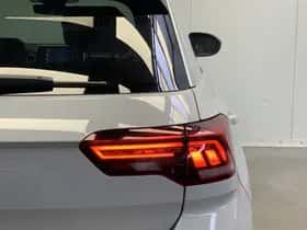 Volkswagen T-Roc (2024) thumbnail 16