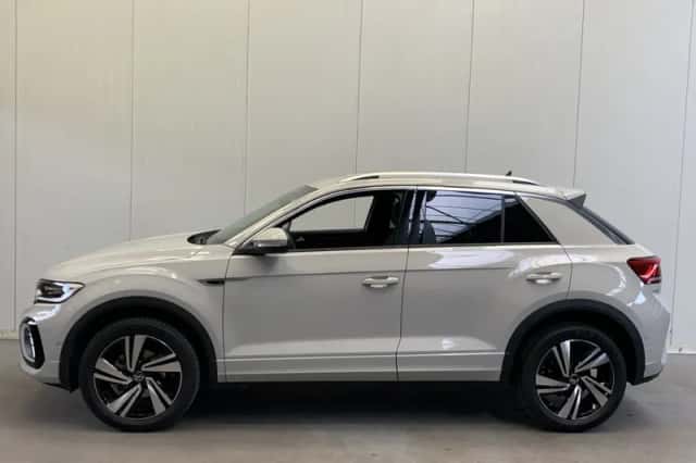 Volkswagen T-Roc (2024) thumbnail 3