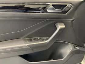Volkswagen T-Roc (2024) thumbnail 40