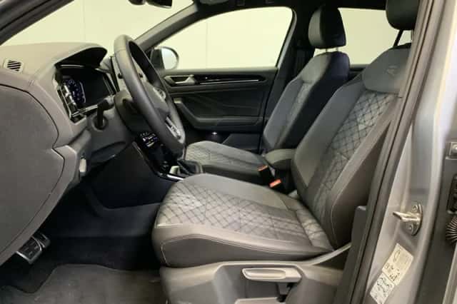 Volkswagen T-Roc (2024) thumbnail 2