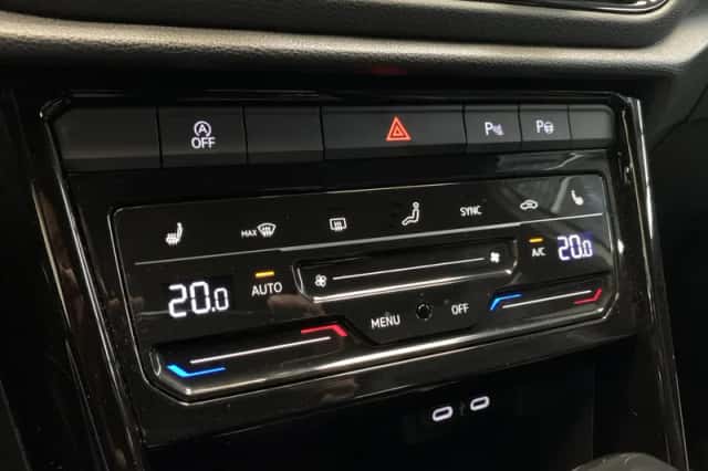 Volkswagen T-Roc (2024) thumbnail 35