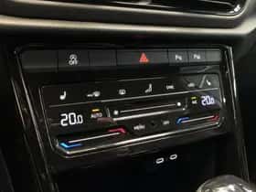 Volkswagen T-Roc (2024) thumbnail 35