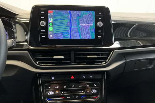 Volkswagen T-Roc (2024) thumbnail 8