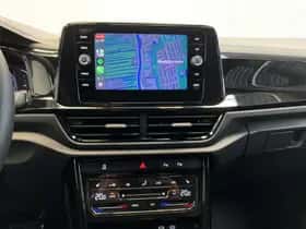Volkswagen T-Roc (2024) thumbnail 8