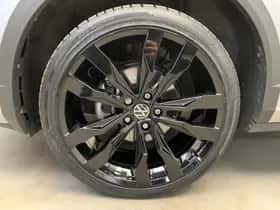 Volkswagen T-Roc (2024) thumbnail 9