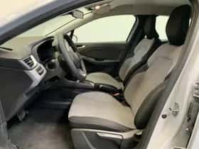 Renault Clio (2024) thumbnail 2
