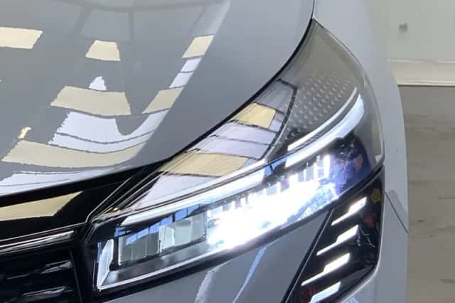 Renault Clio (2024) thumbnail 11
