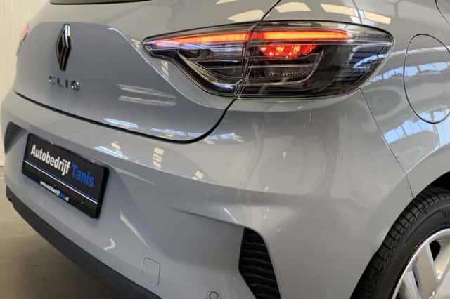 Renault Clio (2024) thumbnail 14